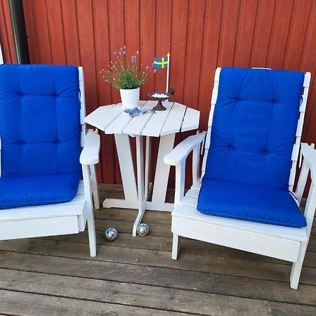 特鲁萨Minihus Med Stor Traedgardstomt Naera Golf Och Hav别墅 外观 照片