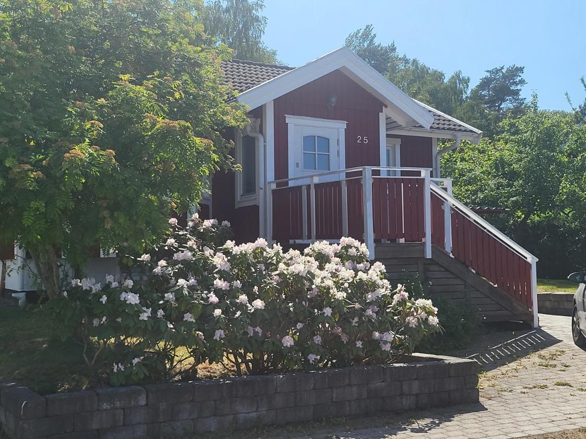 特鲁萨Minihus Med Stor Traedgardstomt Naera Golf Och Hav别墅 外观 照片