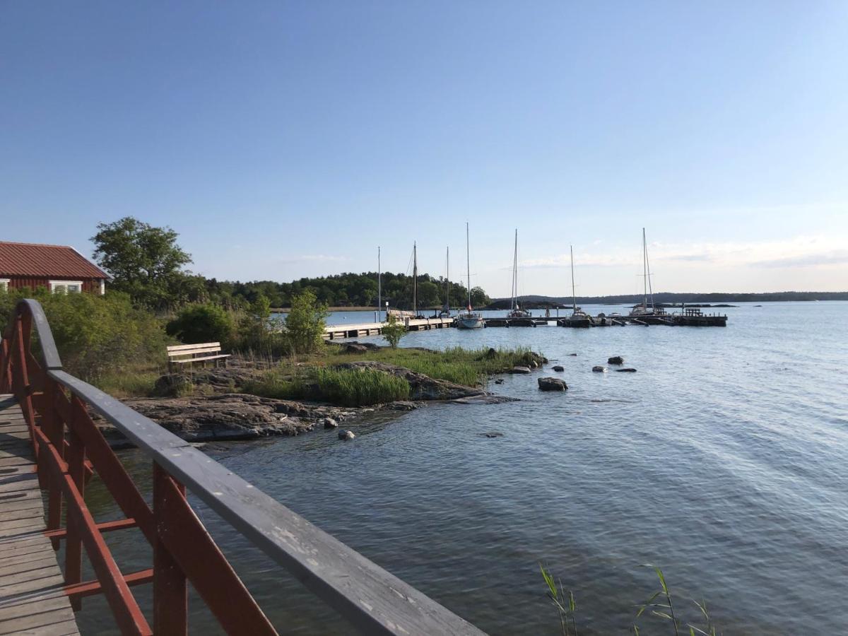 特鲁萨Minihus Med Stor Traedgardstomt Naera Golf Och Hav别墅 外观 照片