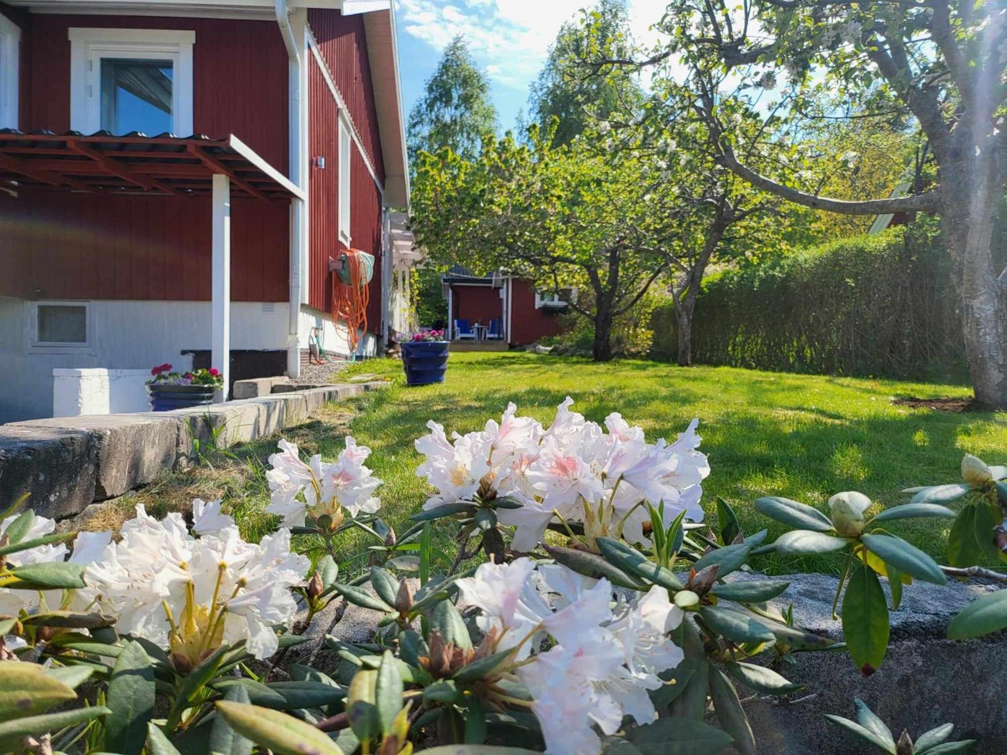 特鲁萨Minihus Med Stor Traedgardstomt Naera Golf Och Hav别墅 外观 照片