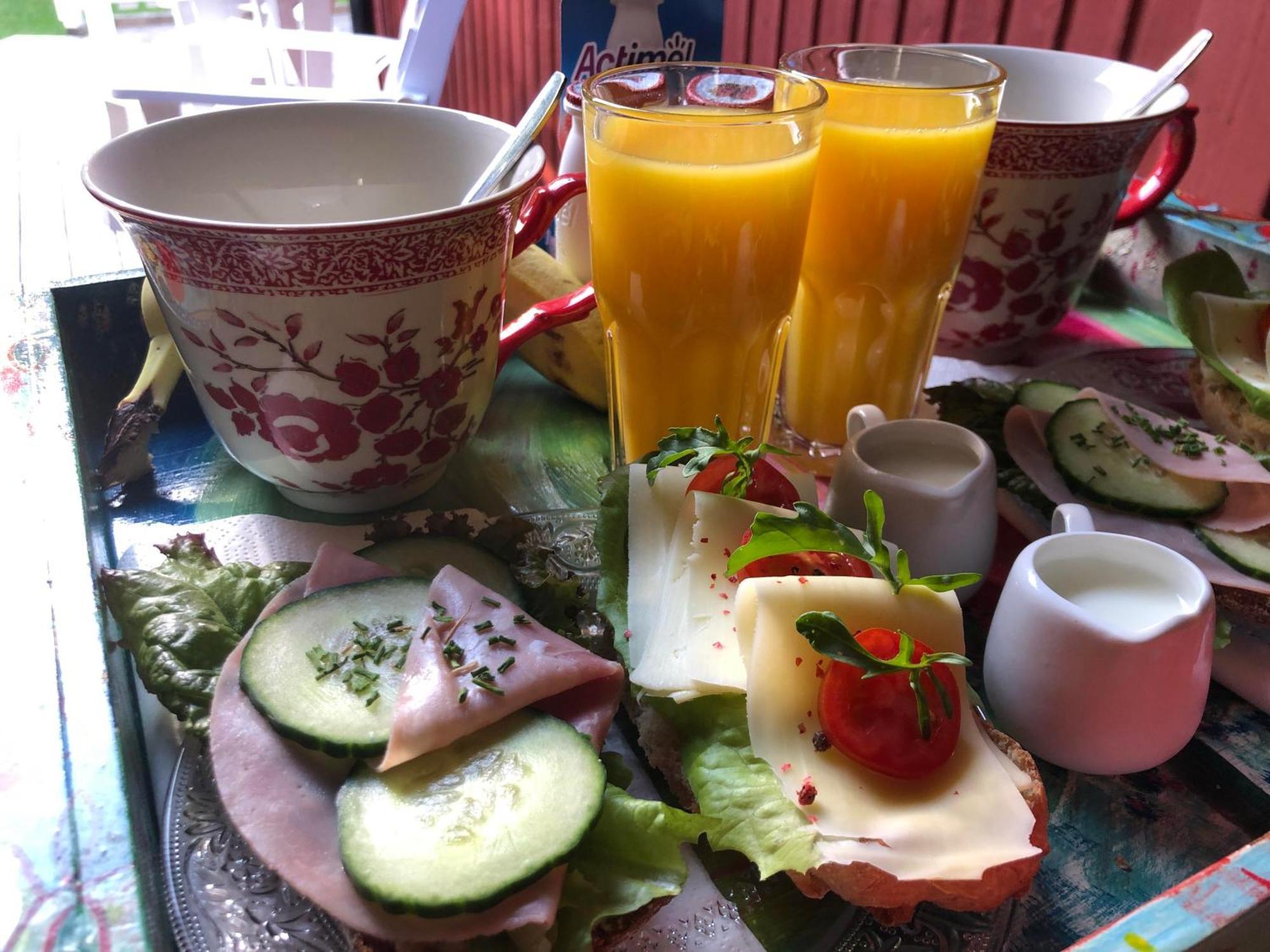 特鲁萨Minihus Med Stor Traedgardstomt Naera Golf Och Hav别墅 外观 照片